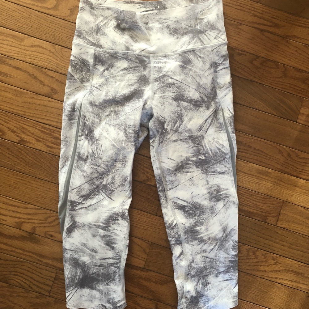 Lululemon leggings Train Times Crop